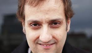 Albert Espinosa. "Brújulas que buscan sonrisas perdidas"